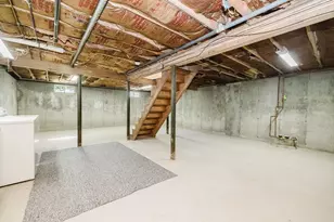 146 Colonial Dr, Somerset, MA 02726 - Photo 36