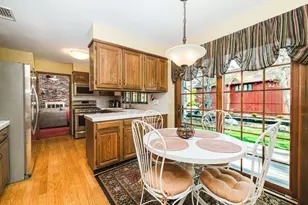 146 Colonial Dr, Somerset, MA 02726 - Photo 10
