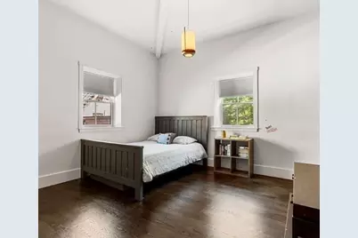 653 E 3rd St, Boston, MA 02127 - Photo 10