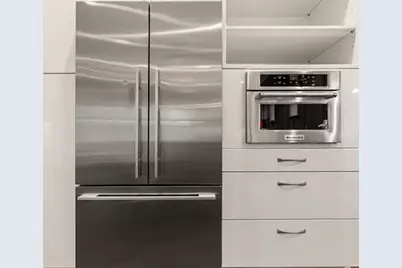 653 E 3rd St, Boston, MA 02127 - Photo 6