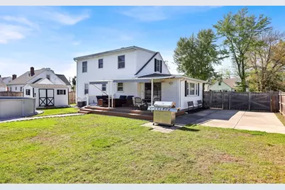 101 Frontenac Street, Chicopee, MA 01020 - Photo 38