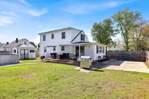 101 Frontenac St, Chicopee, MA 01020 - Photo 38