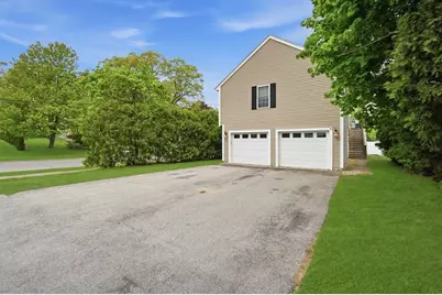 205 Bishop St, Framingham, MA 01702 - Photo 34