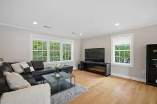205 Bishop St, Framingham, MA 01702 - Photo 10