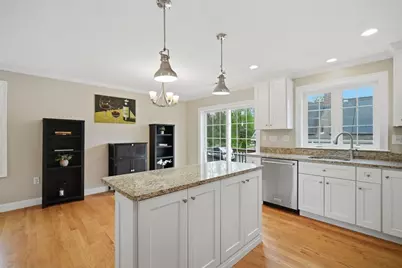 205 Bishop St, Framingham, MA 01702 - Photo 6