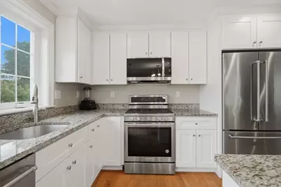205 Bishop St, Framingham, MA 01702 - Photo 8
