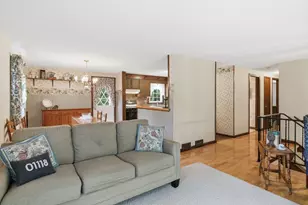 68 Deepfield Rd, Springfield, MA 01118 - Photo 6