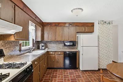68 Deep Field Rd, Springfield, MA 01118 - Photo 12