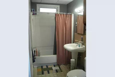 66 Fruit St, Worcester, MA 01609 - Photo 10
