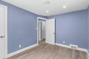 10 Briarcliff Terrace, Boston, MA 02126 - Photo 8