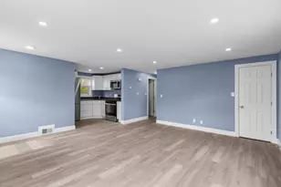 10 Briarcliff Terrace, Boston, MA 02126 - Photo 4