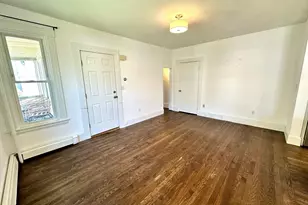 70 Gardner St, Waltham, MA 02453 - Photo 8
