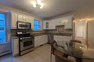 184 Green St, Cambridge, MA 02139 - Photo 2