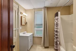 15 Winter St, Leominster, MA 01453 - Photo 16