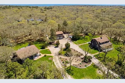 7 Pip'n Circle, Edgartown, MA 02539 - Photo 1