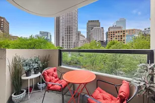 65 E India Row, Boston, MA 02110 - Photo 1