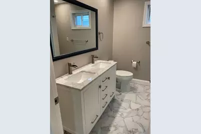 27 Elm St #2, Boston, MA 02122 - Photo 10