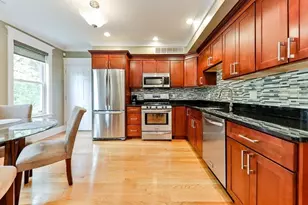 27 Elm St, Boston, MA 02122 - Photo 6