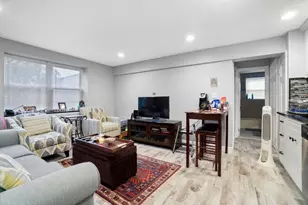 35 Montvale Ave, Woburn, MA 01801 - Photo 2