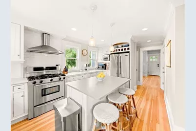 548 Elm St, Dartmouth, MA 02748 - Photo 8