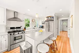 548 Elm St, Dartmouth, MA 02748 - Photo 8