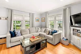 548 Elm St, Dartmouth, MA 02748 - Photo 4