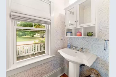 548 Elm St, Dartmouth, MA 02748 - Photo 10