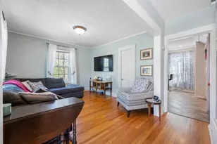 11 Sampson St, Grafton, MA 01560 - Photo 2