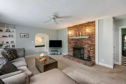 36 Fanning Ave, Dracut, MA 01826 - Photo 4