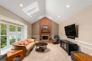 7 Maple Brook Ln, Franklin, MA 02038 - Photo 12