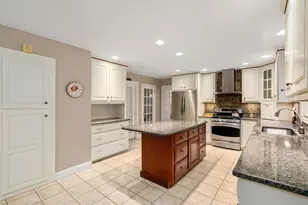 7 Maple Brook Ln, Franklin, MA 02038 - Photo 6