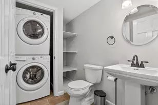 433 E 6th St, Boston, MA 02127 - Photo 16