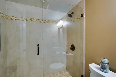 433 E 6th St, Boston, MA 02127 - Photo 6