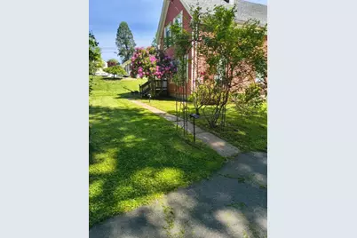 41 Linwood St, Haverhill, MA 01830 - Photo 2