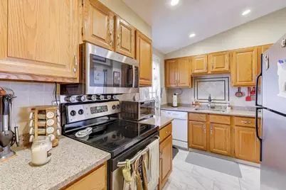 425 Main St #11B, Hudson, MA 01749 - Photo 10