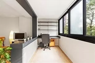 2 Hawthorne Pl, Boston, MA 02114 - Photo 10