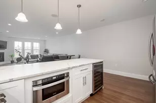 45 L St, Boston, MA 02127 - Photo 8