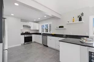 15 S Fairview St, Boston, MA 02131 - Photo 4