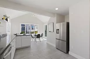 15 S Fairview St, Boston, MA 02131 - Photo 8