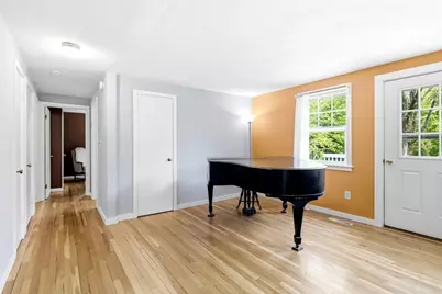 87 Harlow Dr, Amherst, MA 01002 - Photo 10