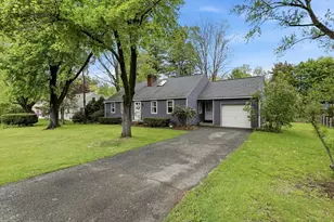 87 Harlow Dr, Amherst, MA 01002 - Photo 2