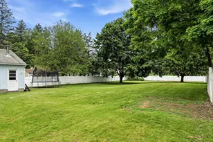 27 Stebbins St, Ludlow, MA 01056 - Photo 10