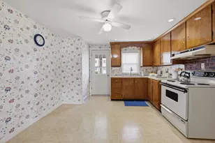 20 Elaine St, Webster, MA 01570 - Photo 8