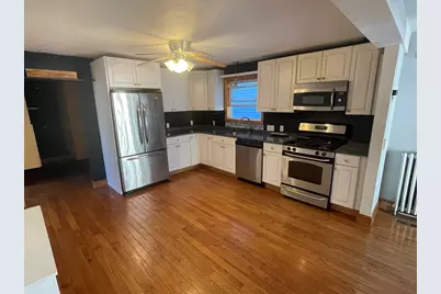7 Henderson St, Somerville, MA 02145 - Photo 4