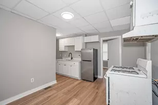 90 Appleton St, Lowell, MA 01852 - Photo 4