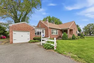 878 Springfield St, Agawam, MA 01030 - Photo 4