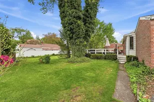 878 Springfield St, Agawam, MA 01030 - Photo 32