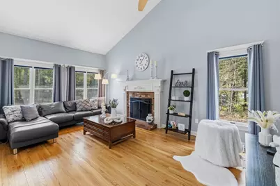 61 Montgomery, Lakeville, MA 02347 - Photo 18