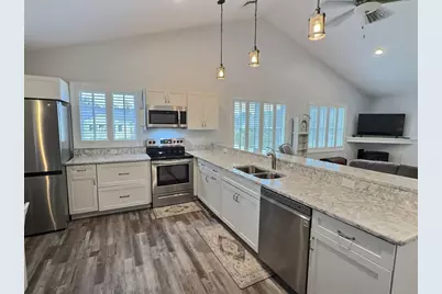 5 Litchfield Ln #5A, Webster, MA 01570 - Photo 2
