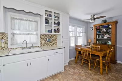 854 Grayson Dr, Springfield, MA 01119 - Photo 8